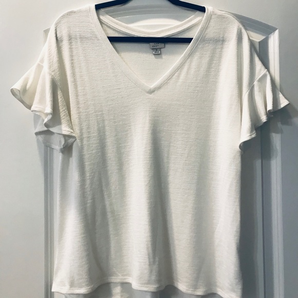 Women’s Ruffle Sleeve Top - Picture 2 of 4